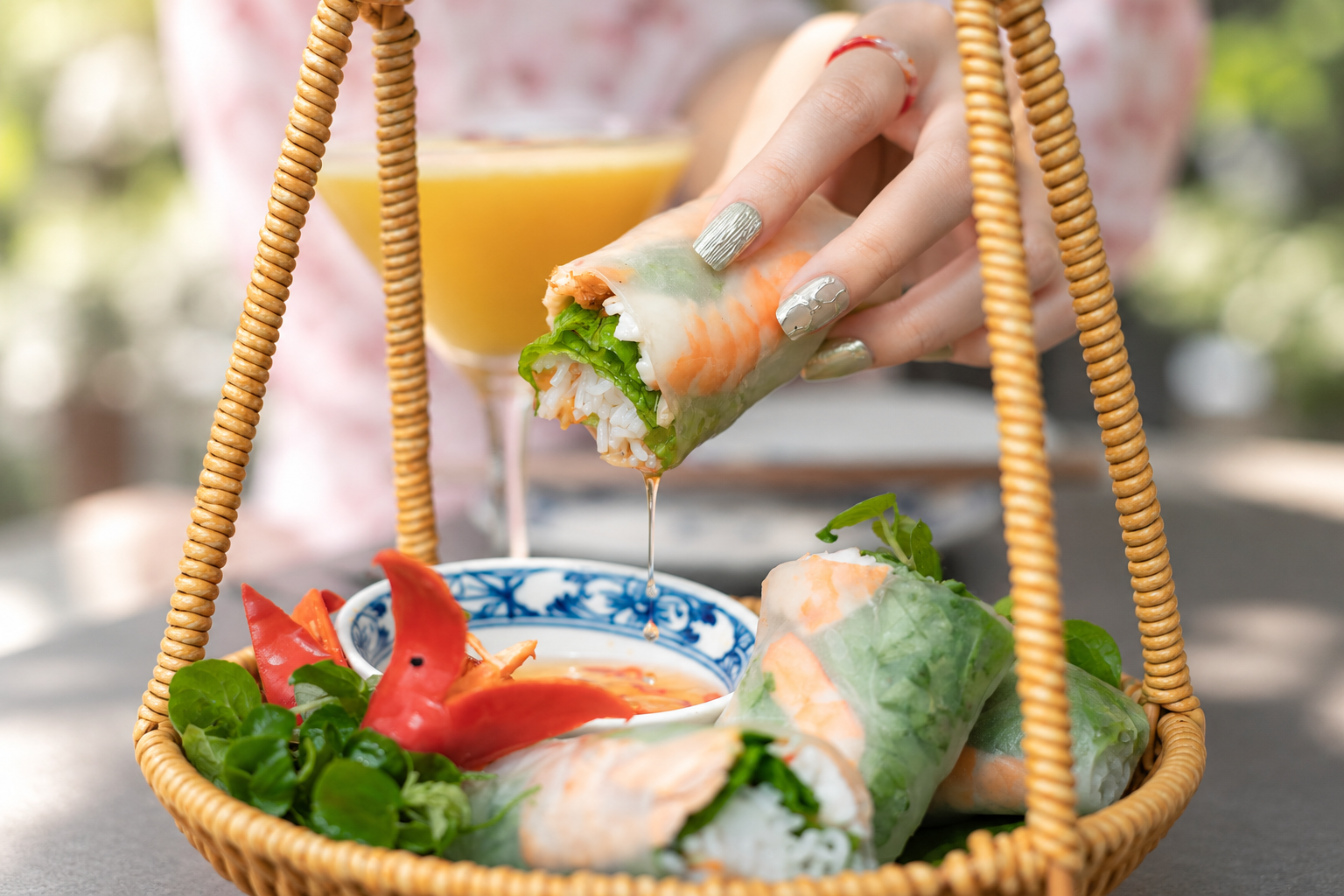 Food images have been reconstructed for illustrative purposes. Actual menu items, plating and portion sizes may vary.