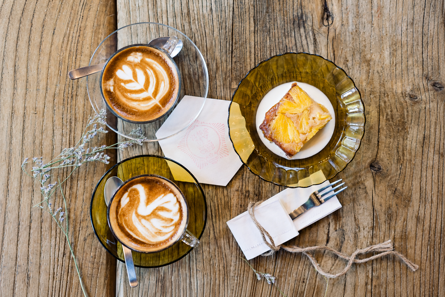 Food images have been reconstructed for illustrative purposes. Actual menu items, plating and portion sizes may vary.